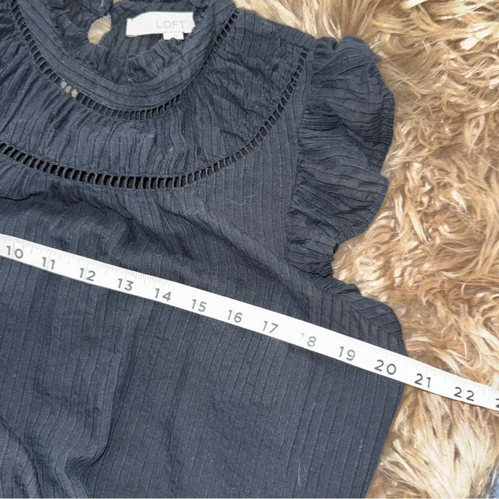 LOFT Black Ruffle flutter and Sleeve Blouse, textured, women’s Sz L, peasant - Picture 9 of 10